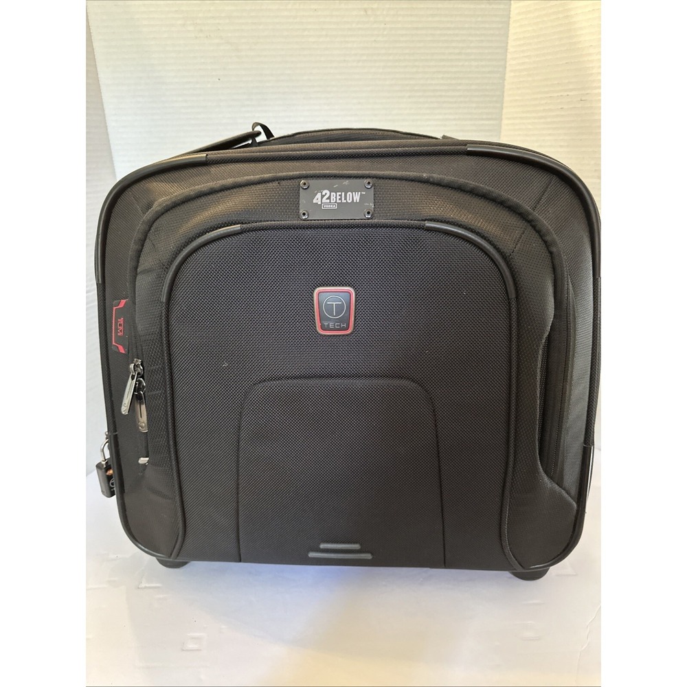 Tumi T-Tech Presidio Macarthur Wheeled Compact Laptop Briefcase‎ Style 67102D